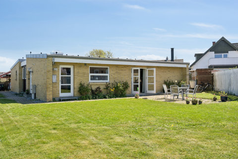 Spændende villa med skøn beliggenhed nær kysten
