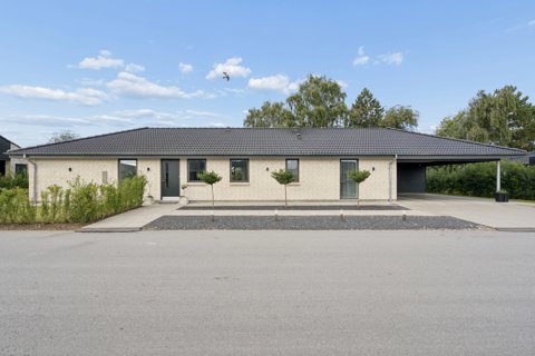Harmonisk og virkelig flot villa fra 2021